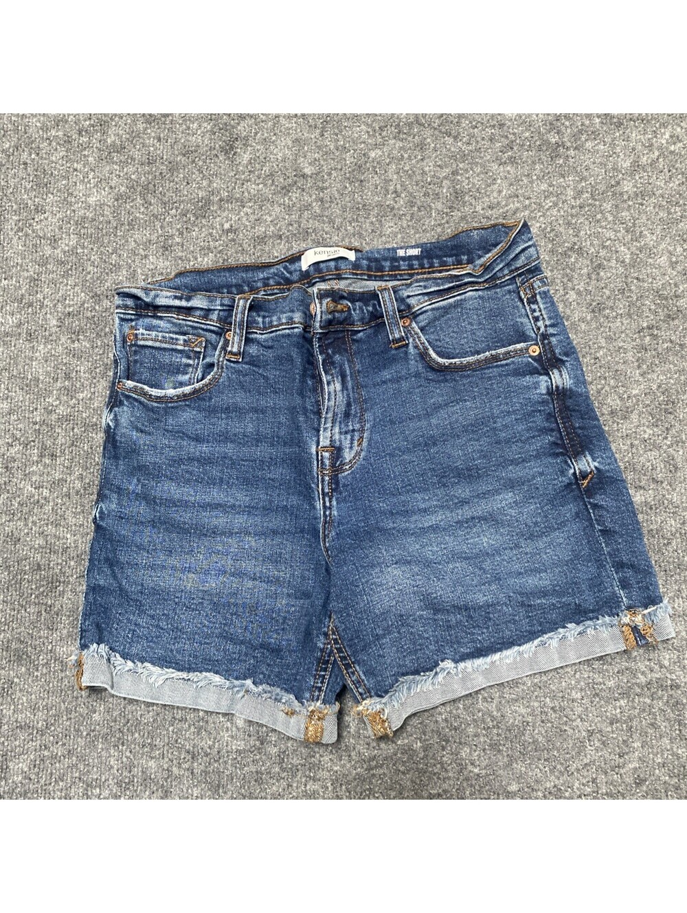 Kensie Jeans Vintage Luxe Denim Cut-Off Shorts – Size 4/27…….59